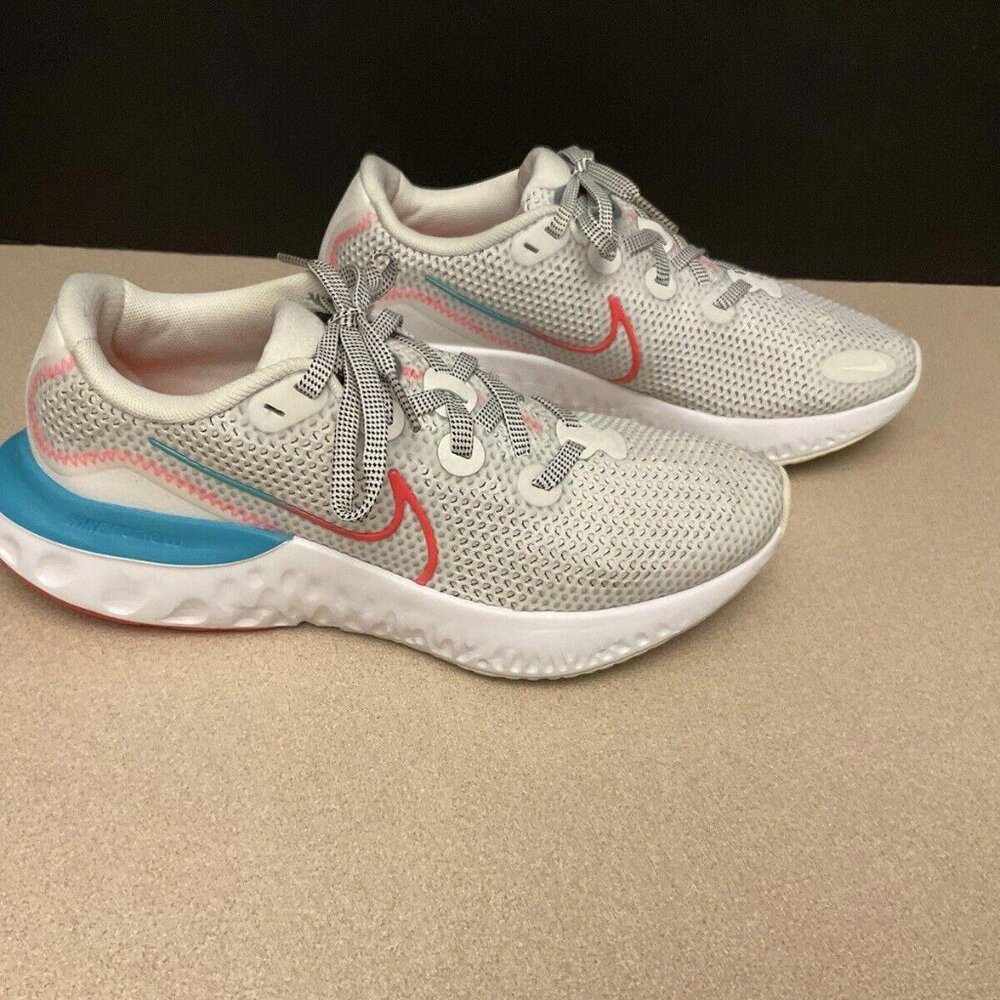 Nike Renew Run Grey/Blue/Pink Running Shoes. Youth’s 5Y. Women’s 6.5. Awesome!